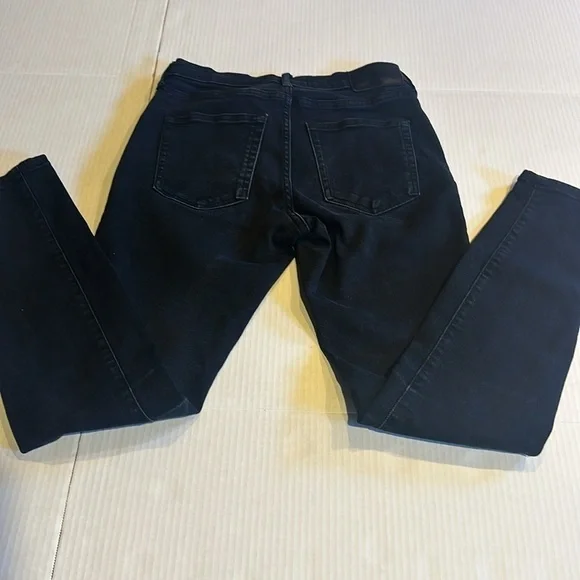 Everlane black wash skinny jeans with pockets in front and back & zipper 28 reg - Picture 8 of 9